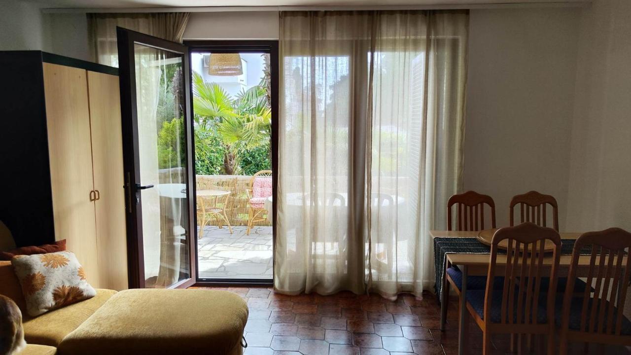 Apartment Villa Angelina, 70M From The Beach, Free Parking Novigrad Istria Exteriör bild