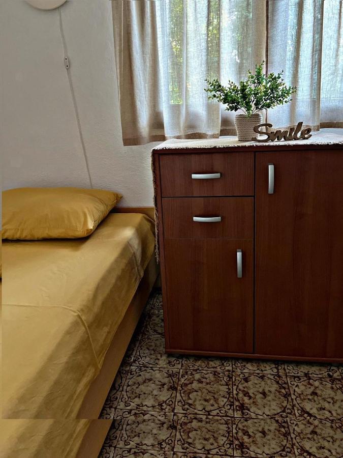 Apartment Villa Angelina, 70M From The Beach, Free Parking Novigrad Istria Exteriör bild
